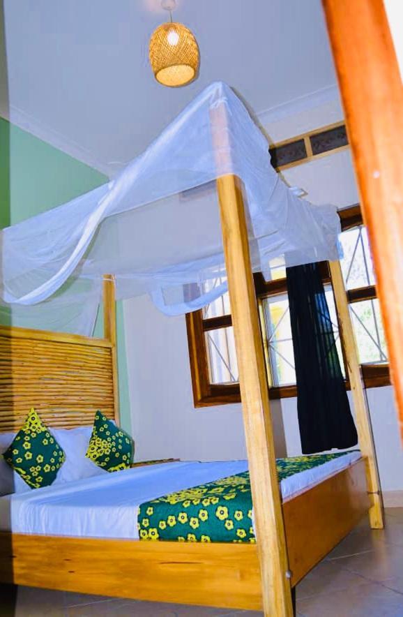 Buutu Nest Bed and Breakfast Jinja Eksteriør billede